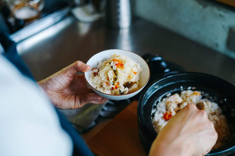 36食堂の「ほりこむだけの丸ごと野菜ご飯の素」の調理例