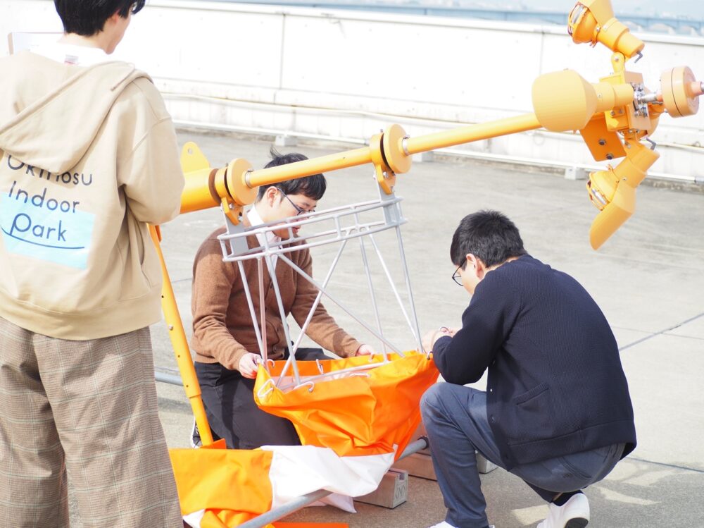 ヘリポートのある屋上で避難訓練