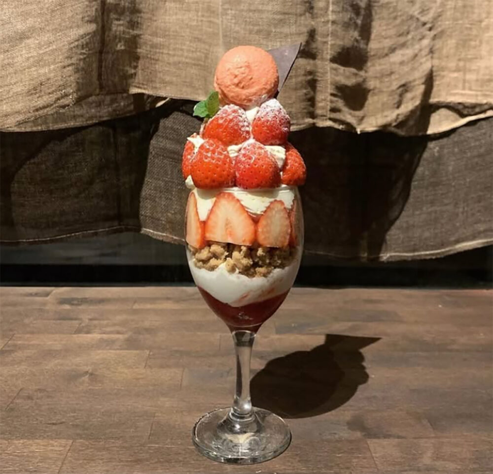 ボンボニエールの「いちごパフェ」