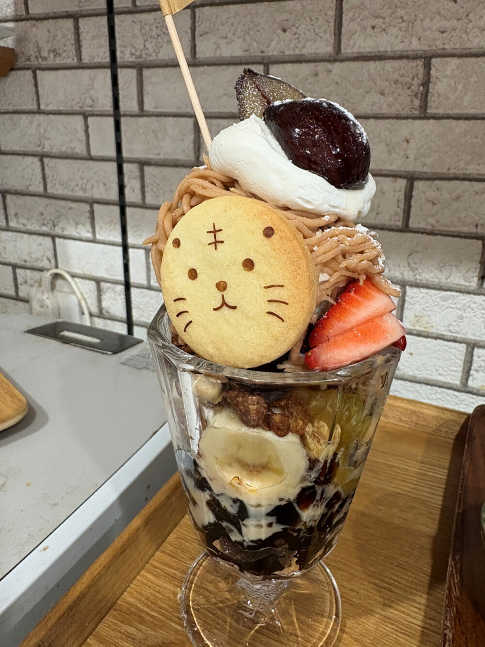 寅食堂の「モンブランミニパフェ」