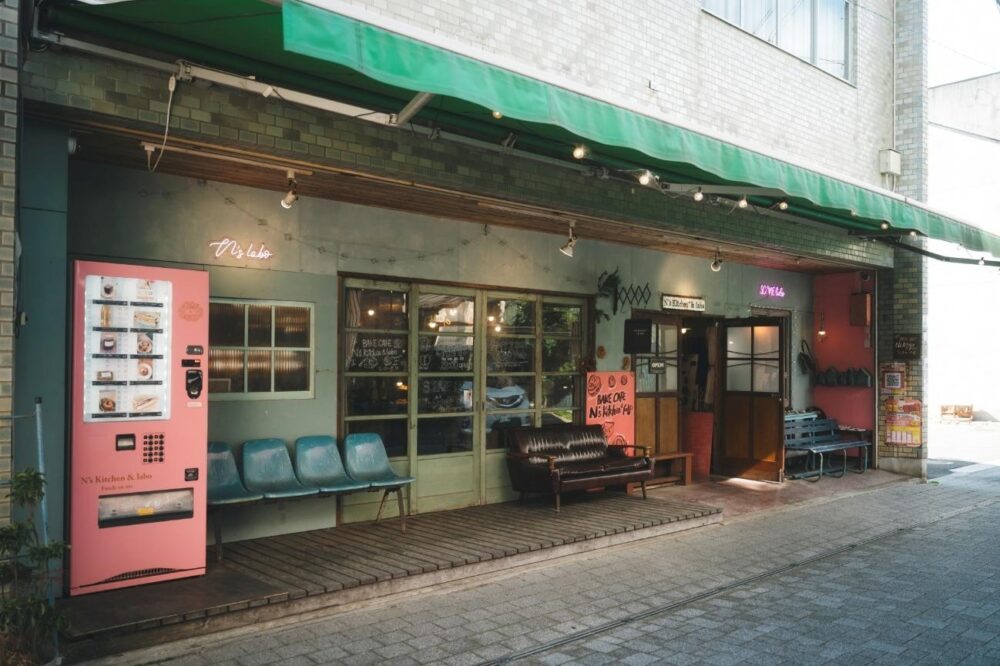 エヌズキッチンアンドラボの外観